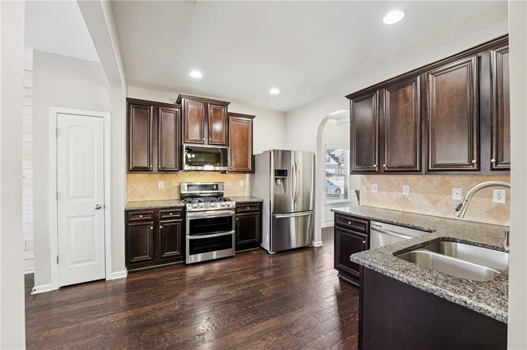 5815 Crest Oak Way Cumming, GA 30028 - Photo 17 of 60