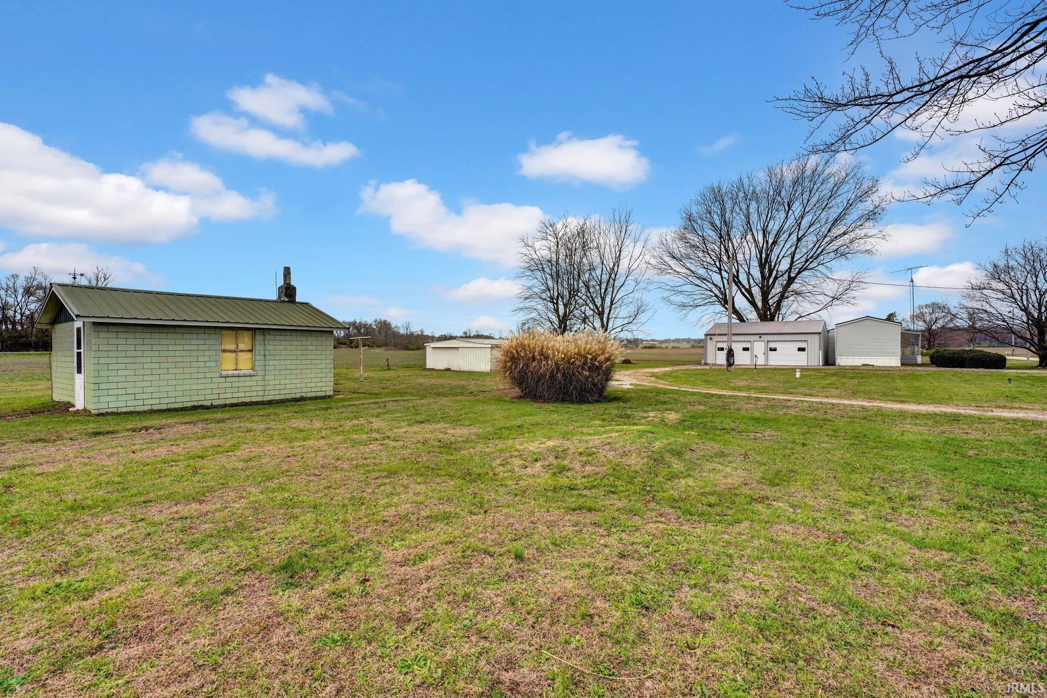 13817 East Snyder Road Bicknell, IN 47512 - Photo 1 of 14