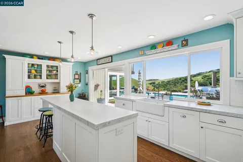 $2,995,000 | 1933 Joseph Drive, Moraga, CA 94556