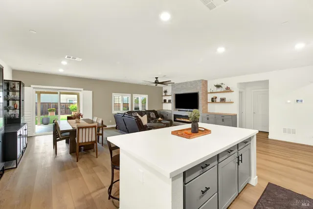 $725,000 | 970 Camelia Drive, Dixon, CA 95620