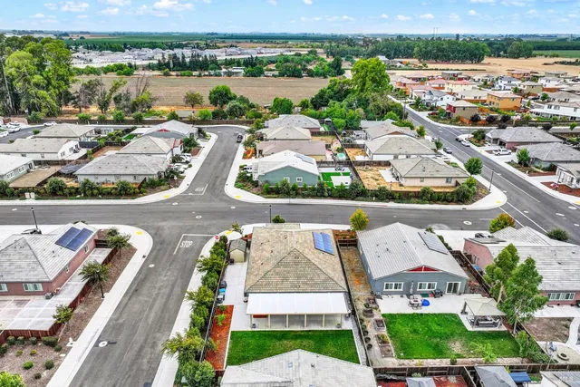 $725,000 | 970 Camelia Drive, Dixon, CA 95620