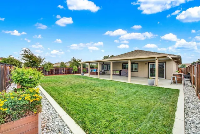 $725,000 | 970 Camelia Drive, Dixon, CA 95620