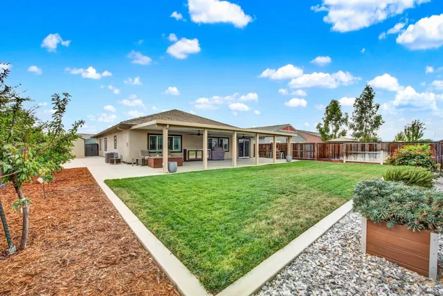 $725,000 | 970 Camelia Drive, Dixon, CA 95620