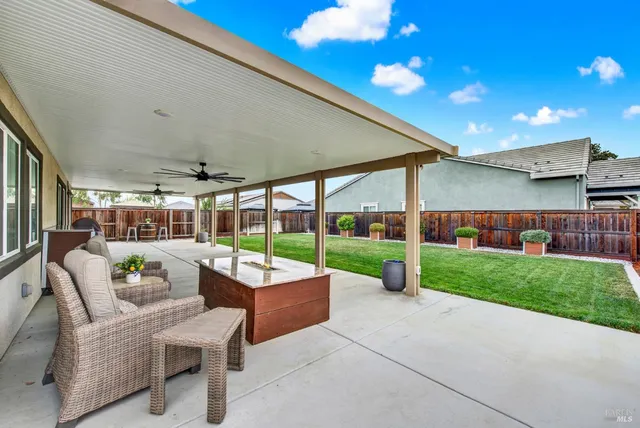 $725,000 | 970 Camelia Drive, Dixon, CA 95620