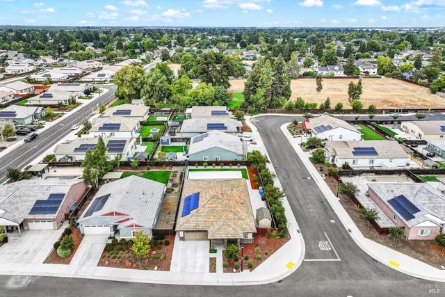 $725,000 | 970 Camelia Drive, Dixon, CA 95620