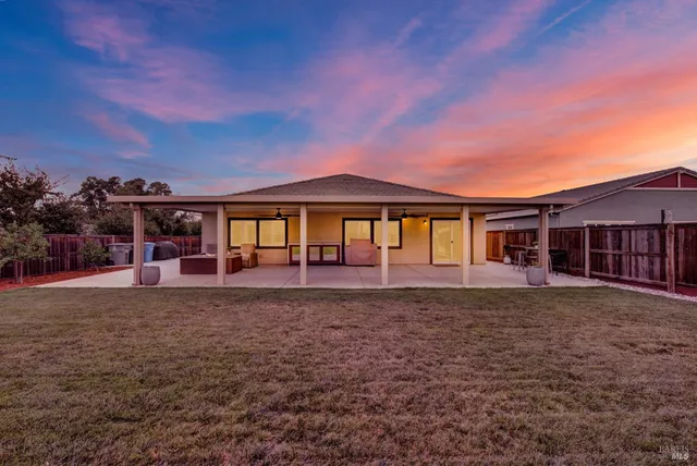 $725,000 | 970 Camelia Drive, Dixon, CA 95620