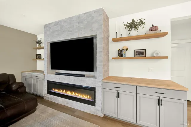 $725,000 | 970 Camelia Drive, Dixon, CA 95620