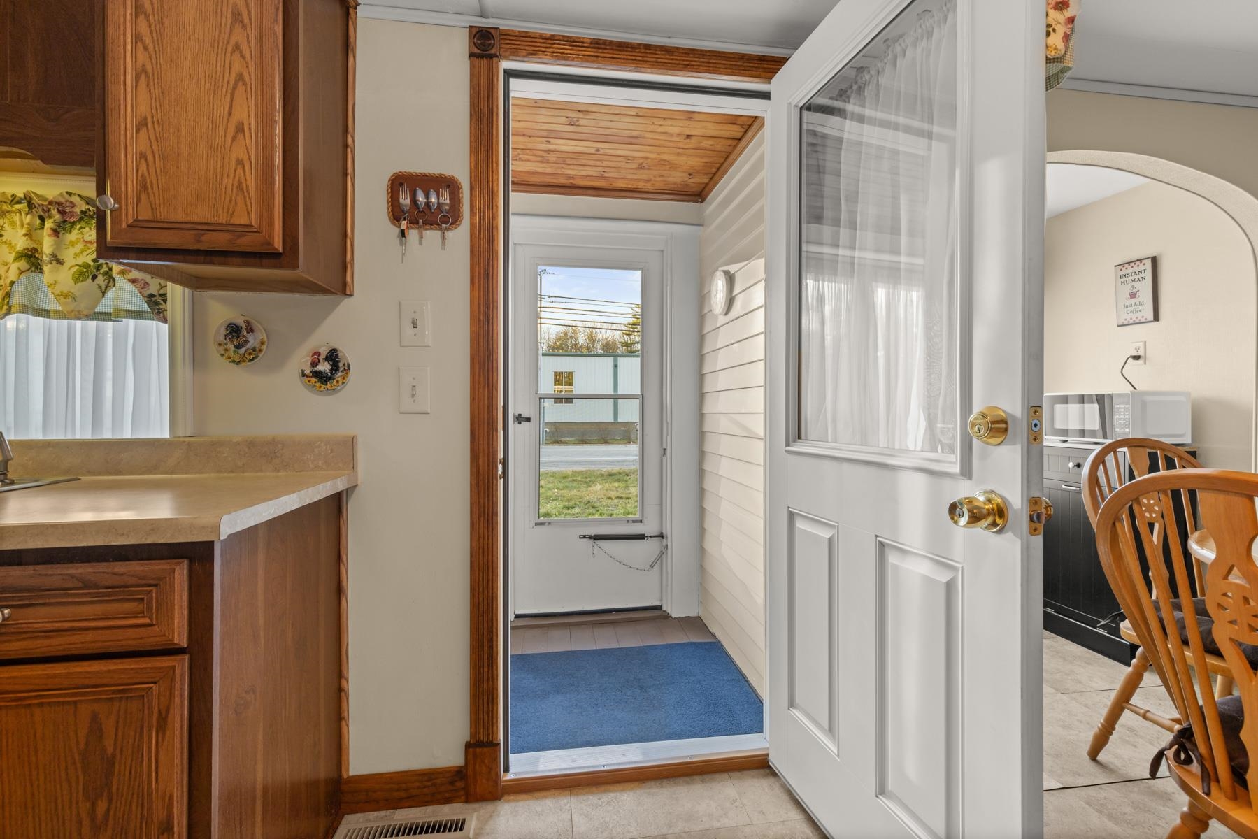 81 Milton Road Rochester, NH 03868 - Photo 13 of 30