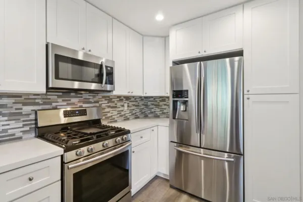 $995,000 | 2422 Caminito Ocean Cove, Cardiff, CA 92007