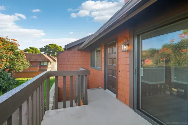 $995,000 | 2422 Caminito Ocean Cove, Cardiff, CA 92007