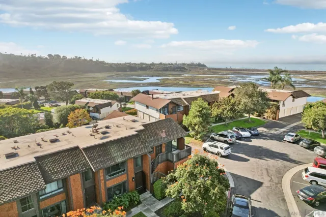 $1,020,000 | 2422 Caminito Ocean Cove, Cardiff, CA 92007