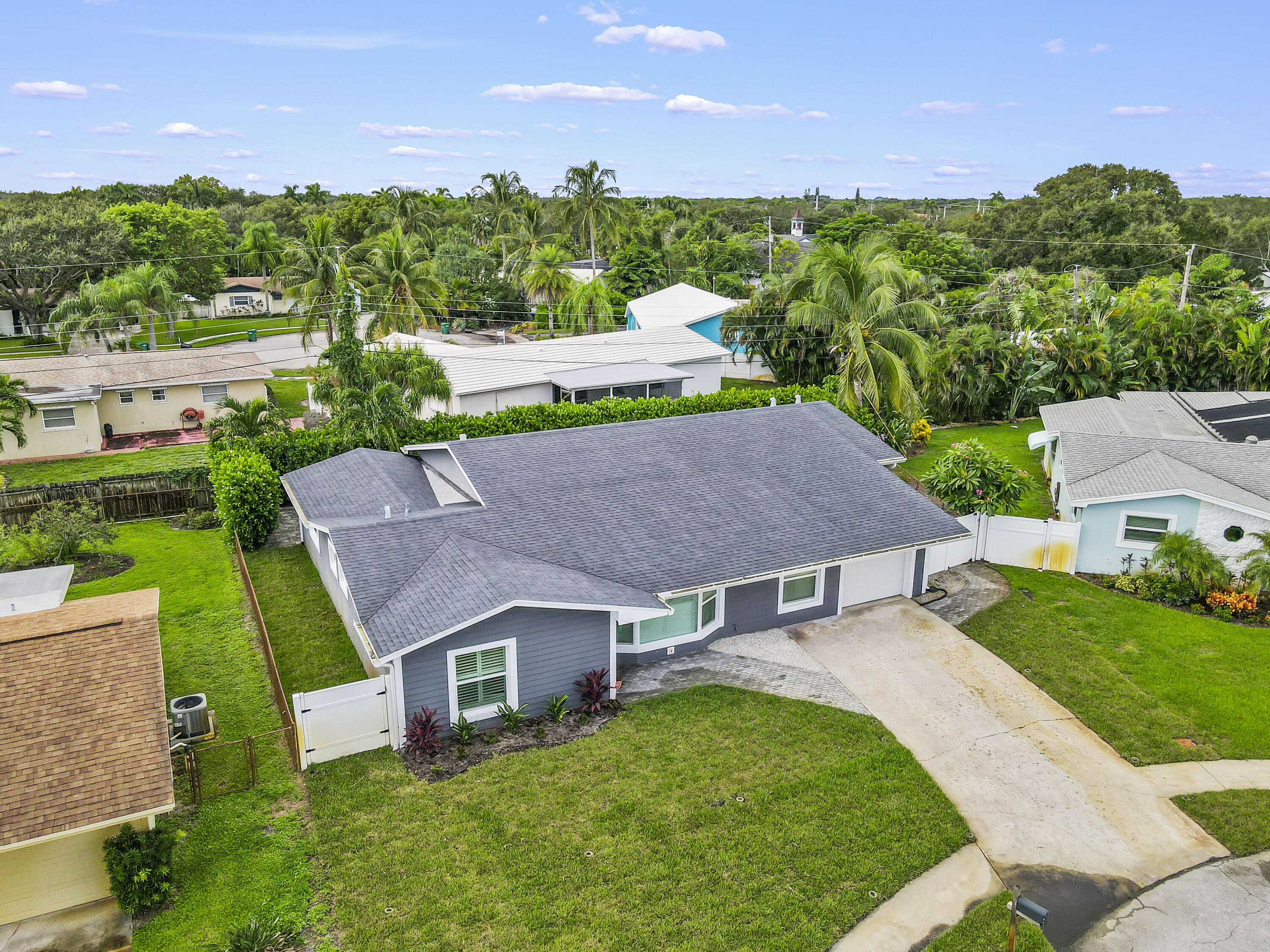 68 Azalea Circle Jupiter, FL 33469 - Photo 3 of 38 Tara - 68 Azalea Cir Tequesta, FL_04
