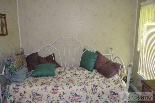 568 Rhymer Branch Road Deep Gap, NC 28618 - Photo 8 of 19 Gallery Image 8