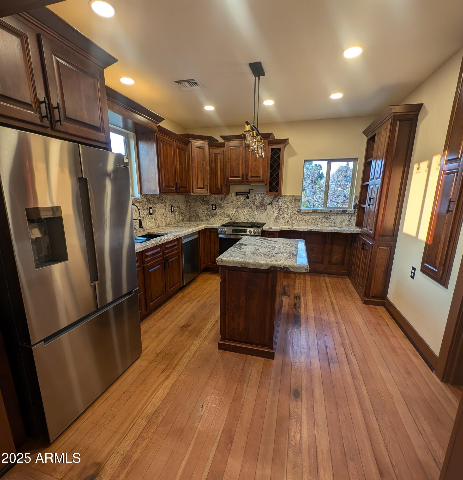 619 Briggs Avenue Bisbee, AZ 85603 - Photo 13 of 42 PXL_20250528_013939303