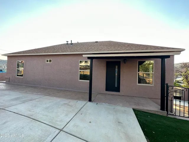 $329,500 | 619 Briggs Avenue, Bisbee, AZ 85603