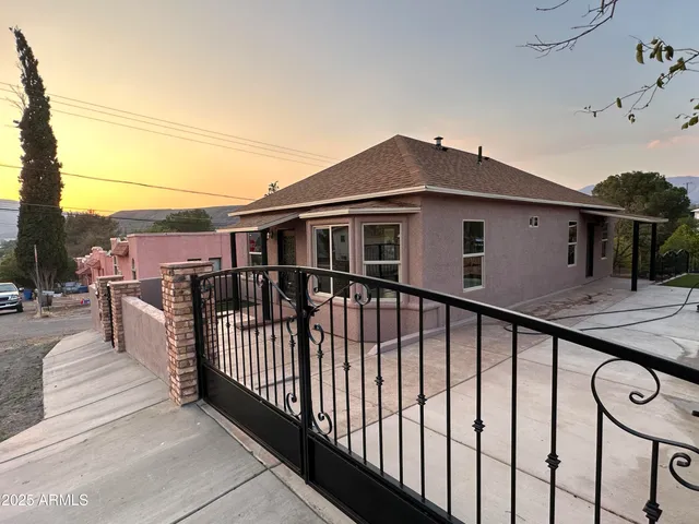 $329,500 | 619 Briggs Avenue, Bisbee, AZ 85603