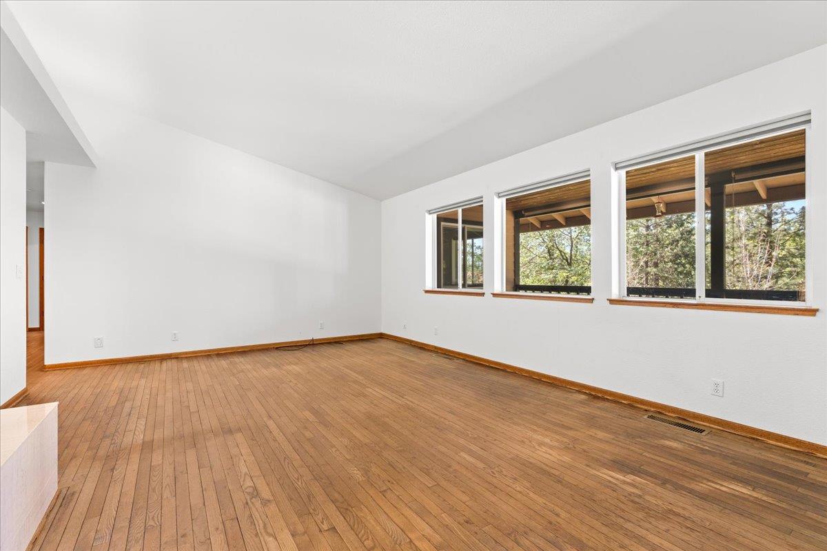 10128 Howe Avenue Grass Valley, CA 95949 - Photo 17 of 70