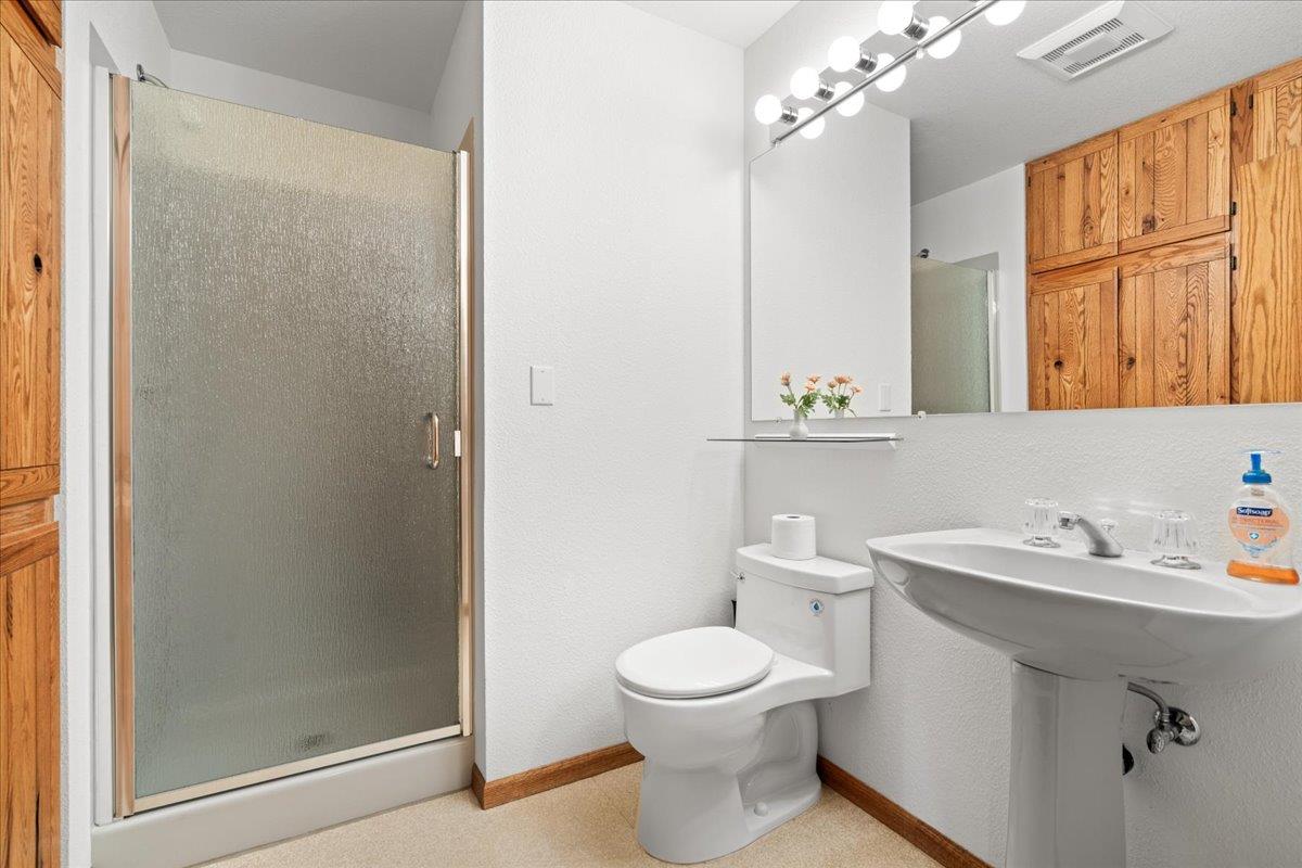 10128 Howe Avenue Grass Valley, CA 95949 - Photo 30 of 70