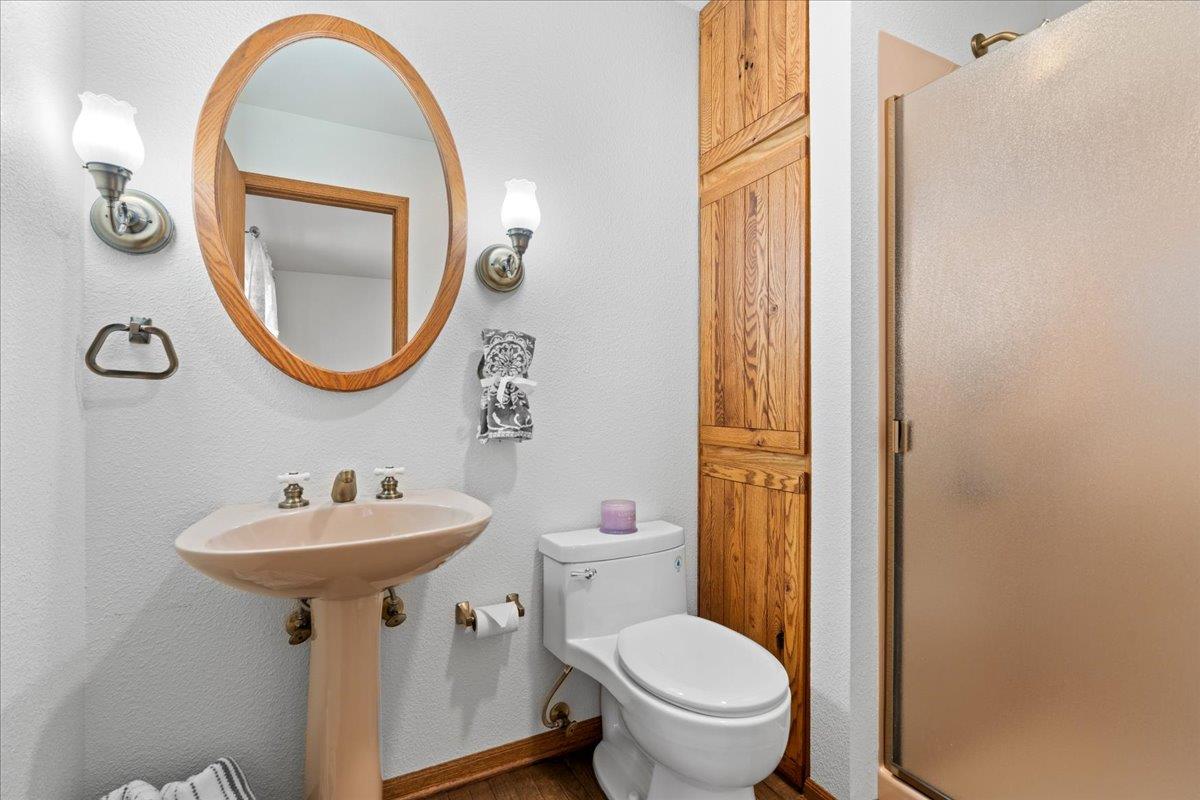 10128 Howe Avenue Grass Valley, CA 95949 - Photo 33 of 70