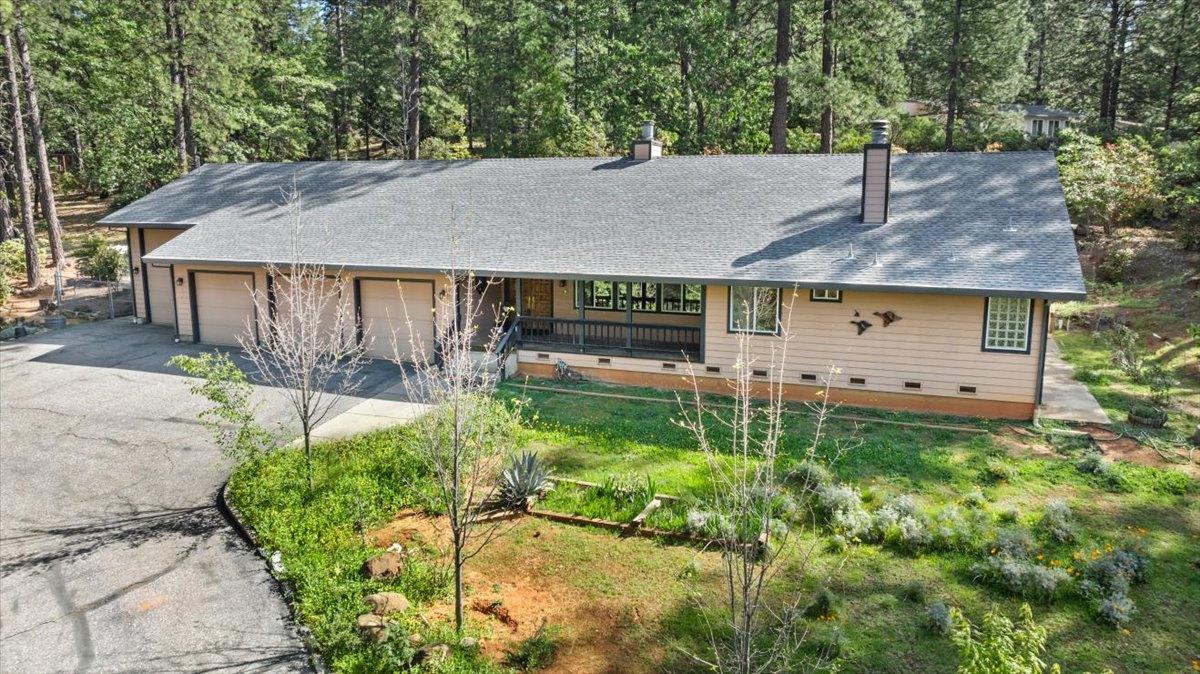 10128 Howe Avenue Grass Valley, CA 95949 - Photo 6 of 70