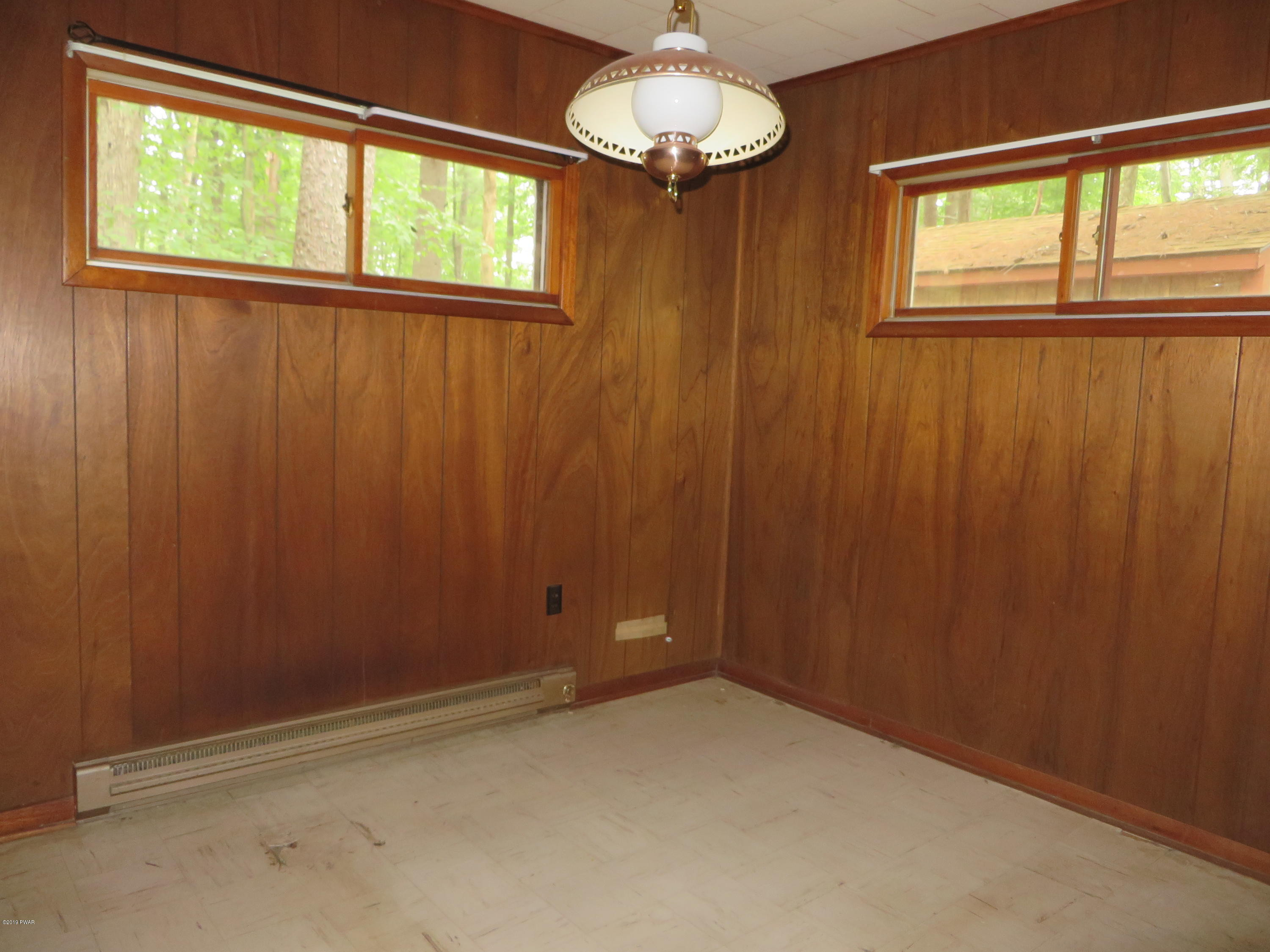 113 Hickory Road Dingmans Ferry, PA 18328 - Photo 10 of 17 016