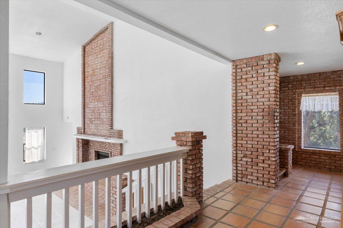 23525 Timberline Way Tehachapi, CA 93561 - Photo 4 of 42 Gallery Image 4