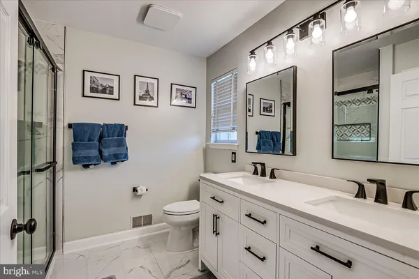 $585,000 | 37 Amesbury Court, Robbinsville, NJ 08691