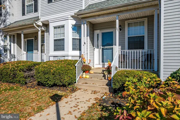 $585,000 | 37 Amesbury Court, Robbinsville, NJ 08691