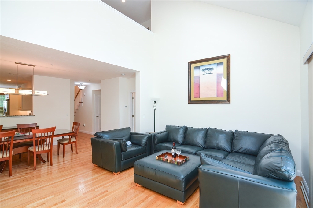 33 Hastings Road, Unit 33 Hudson, MA 01749 - Photo 11 of 36 Gallery Image 11