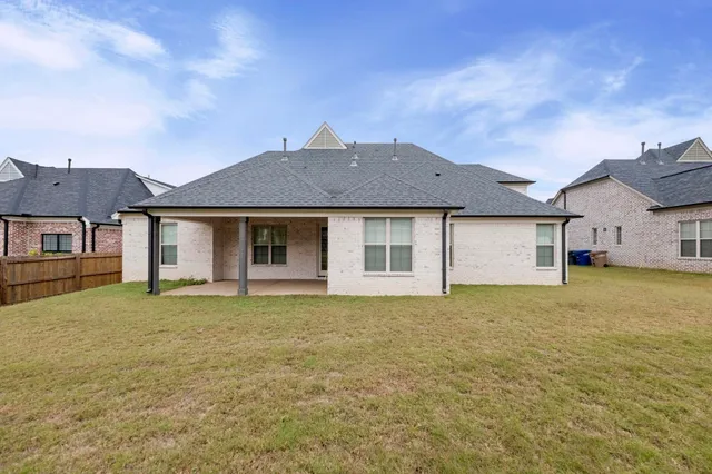 $649,000 | 5143 East Lawrenceburg Lane, Arlington, TN 38002