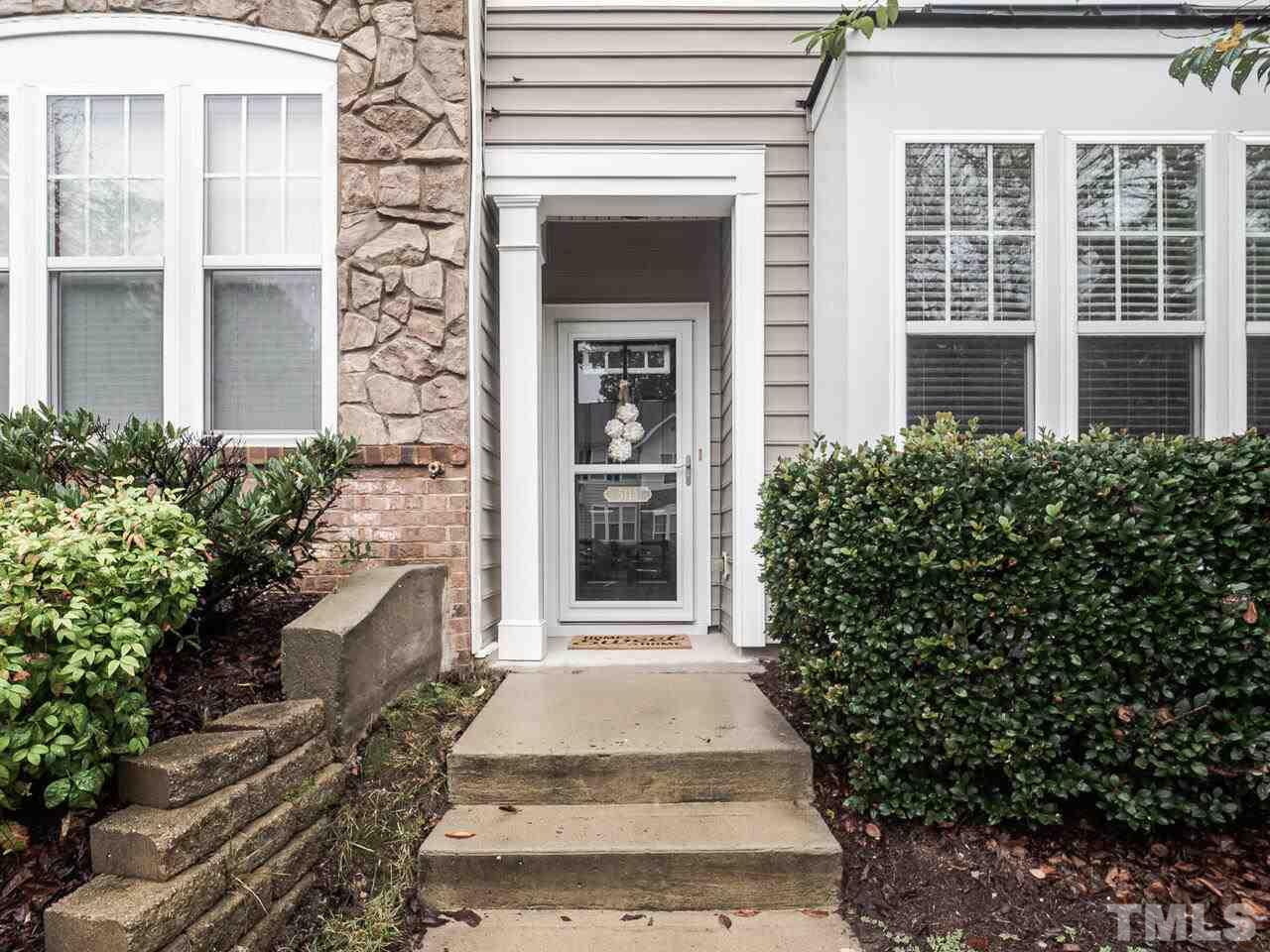 5113 Green Knight Court Raleigh, NC 27612 - Photo 3 of 25 Gallery Image 3
