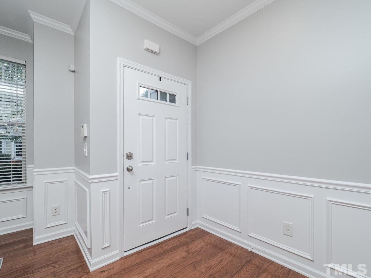 5113 Green Knight Court Raleigh, NC 27612 - Photo 4 of 25 Gallery Image 4