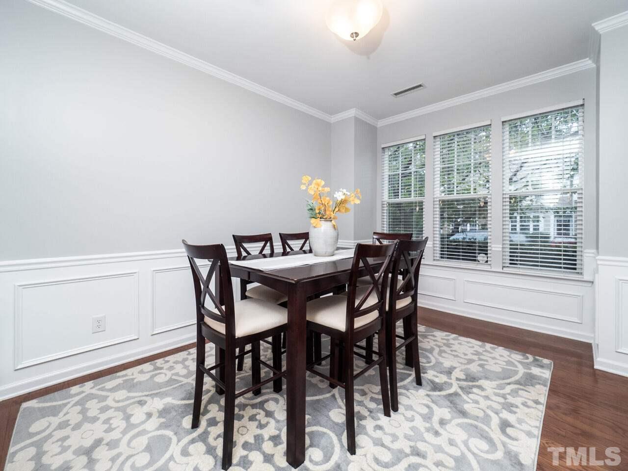 5113 Green Knight Court Raleigh, NC 27612 - Photo 5 of 25 Gallery Image 5