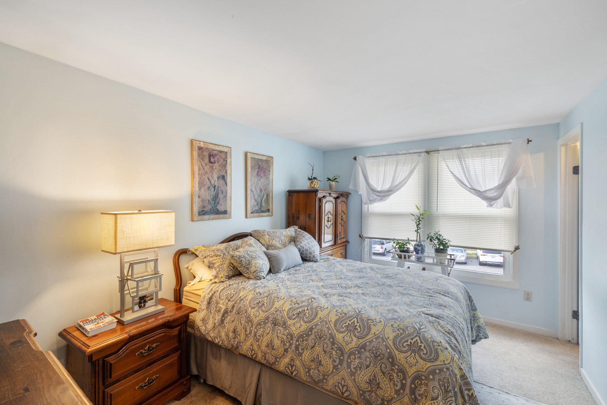 17 Morning Court Rosedale, MD 21237 - Photo 12 of 21 owner suite bedroom
