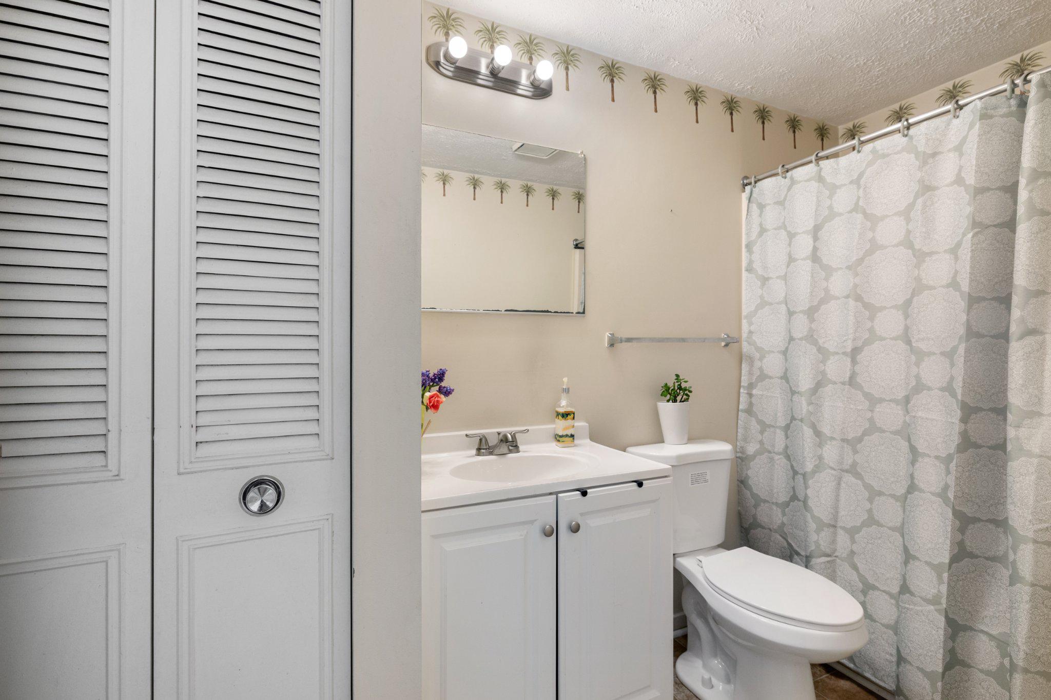 17 Morning Court Rosedale, MD 21237 - Photo 15 of 21 Hall bathroom
