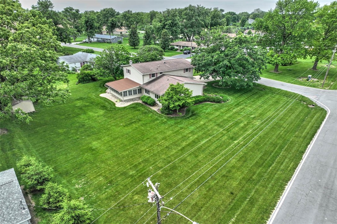 3012 Crestwood Drive Decatur, IL 62521 - Photo 4 of 36