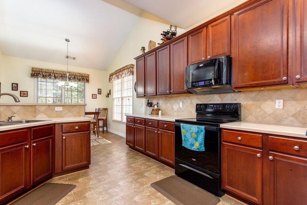 2870 Chadbourne Trail Alpharetta, GA 30004 - Photo 10 of 50