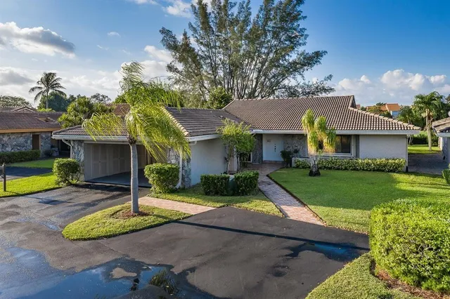 $727,500 | 3650 North 36th Avenue, Unit 51, Hollywood, FL 33021