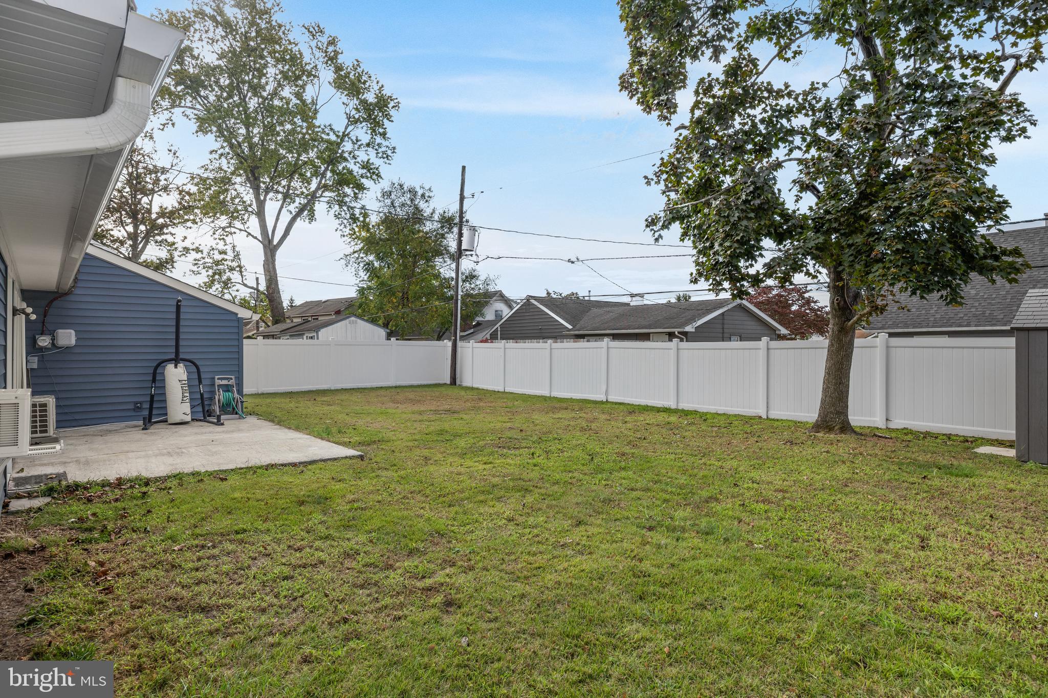 30 Babcock Lane Willingboro, NJ 08046 - Photo 24 of 35 a backyard of a house with lots of green space