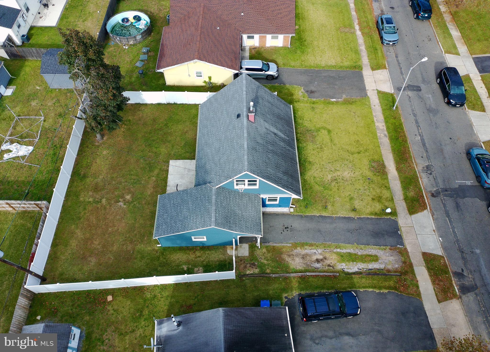 30 Babcock Lane Willingboro, NJ 08046 - Photo 34 of 35 swimming pool view with seating space