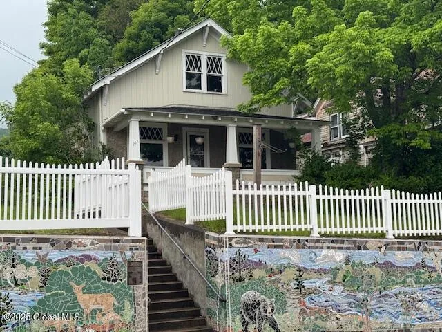 $285,000 | 257 Main St Creek, North Creek, NY 12853