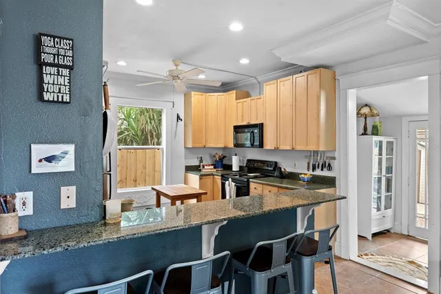 $550,000 | 1038 Crescent Lake Drive North, St. Petersburg, FL 33701