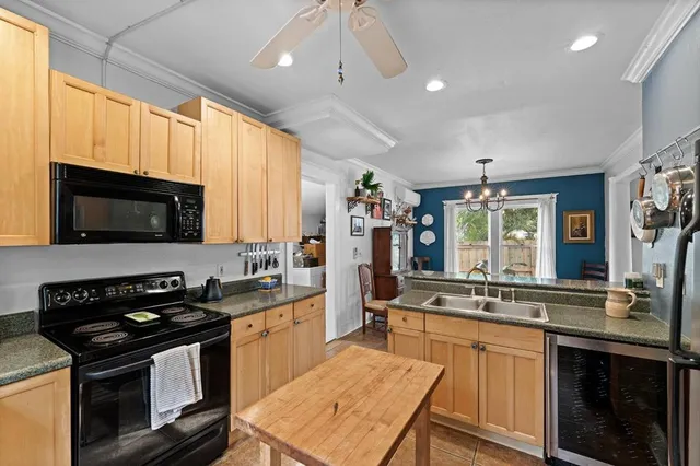 $550,000 | 1038 Crescent Lake Drive North, St. Petersburg, FL 33701