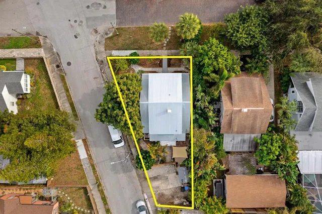 $550,000 | 1038 Crescent Lake Drive North, St. Petersburg, FL 33701