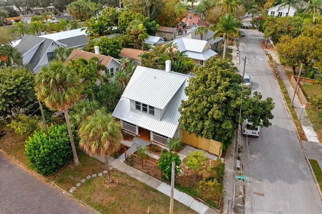 $550,000 | 1038 Crescent Lake Drive North, St. Petersburg, FL 33701