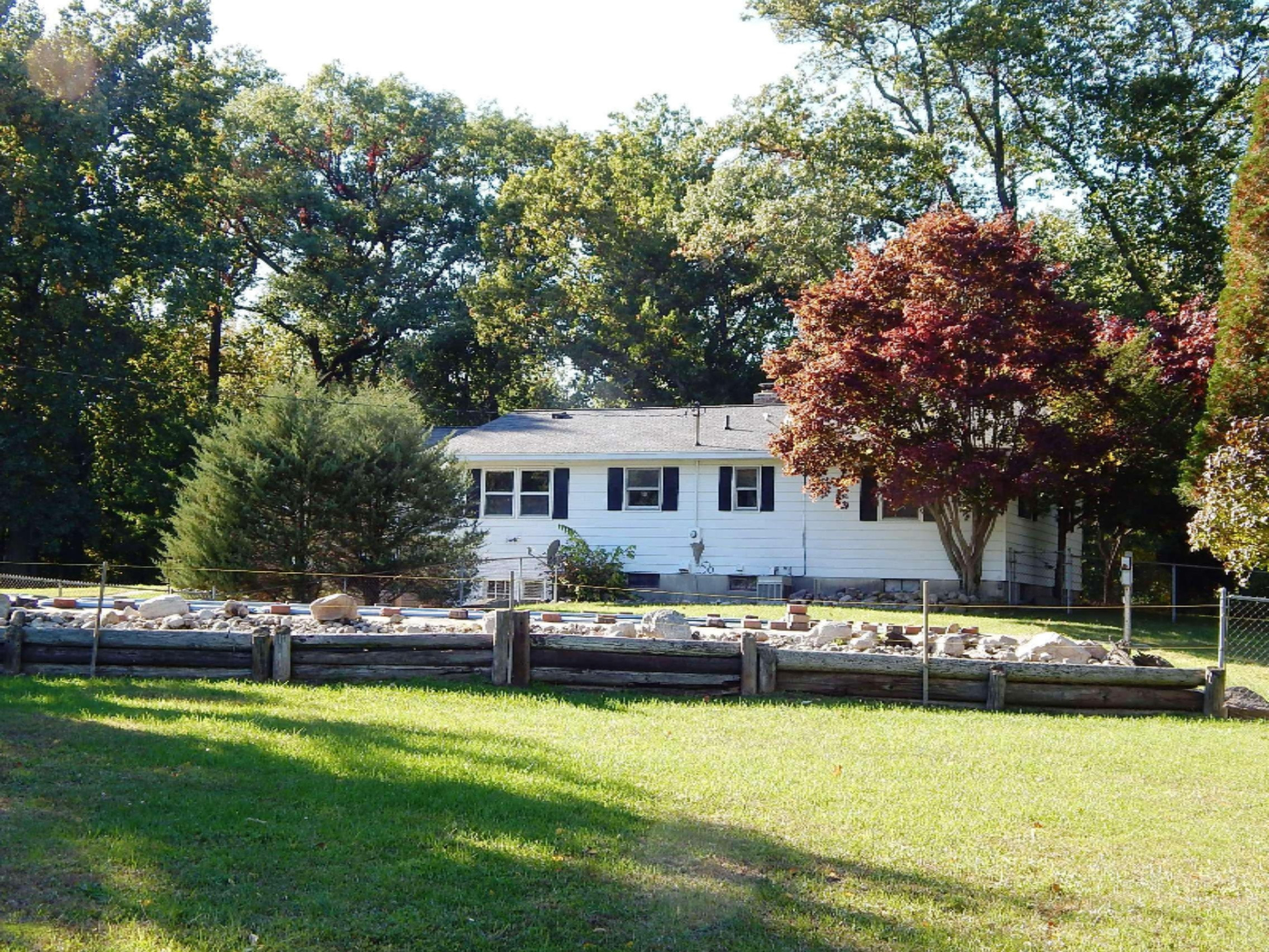58919 Ferguson Road Three Rivers, MI 49093 - Photo 17 of 31 Rear Exterior view and pool
