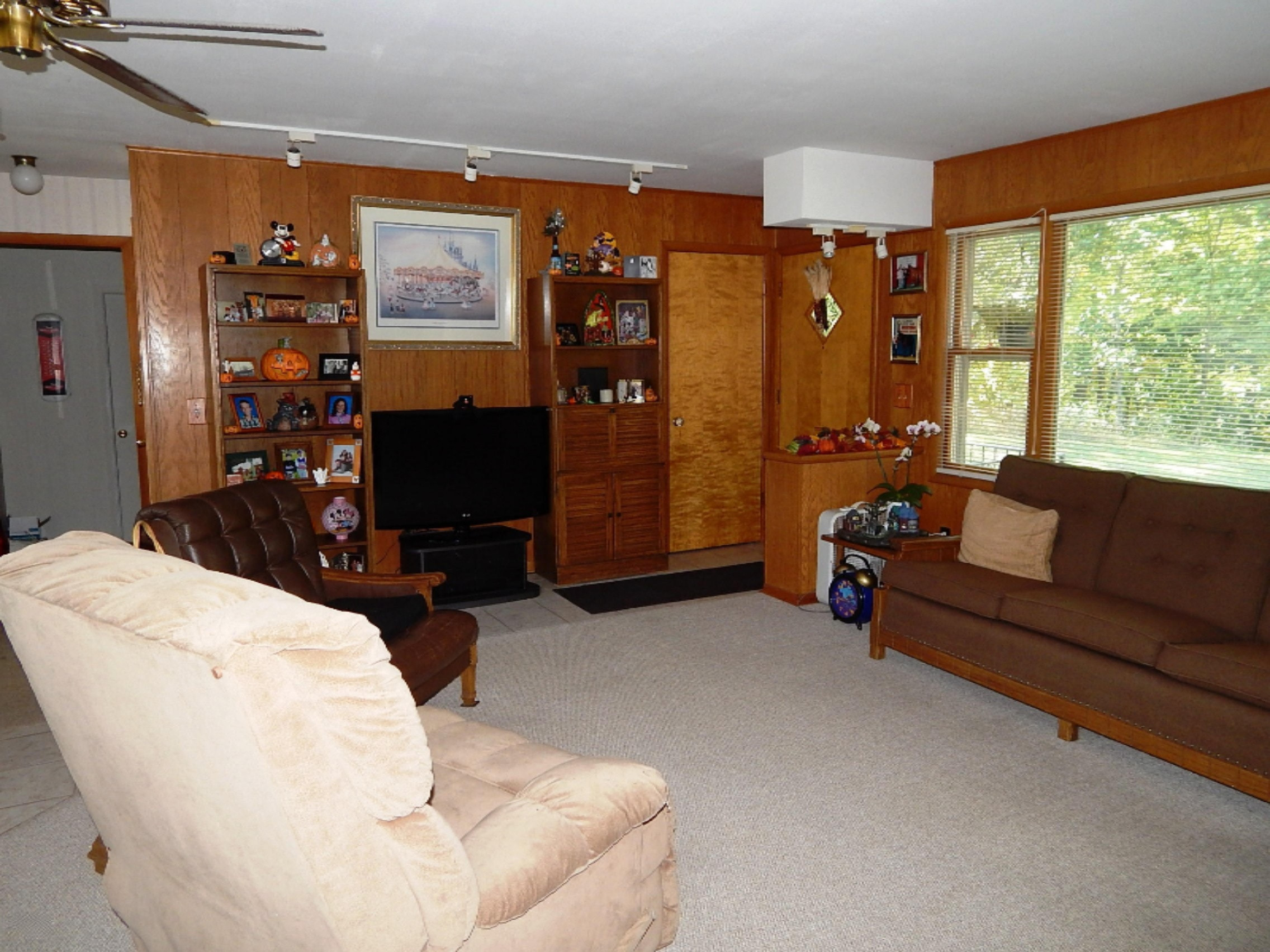58919 Ferguson Road Three Rivers, MI 49093 - Photo 4 of 31 Living Room View 2