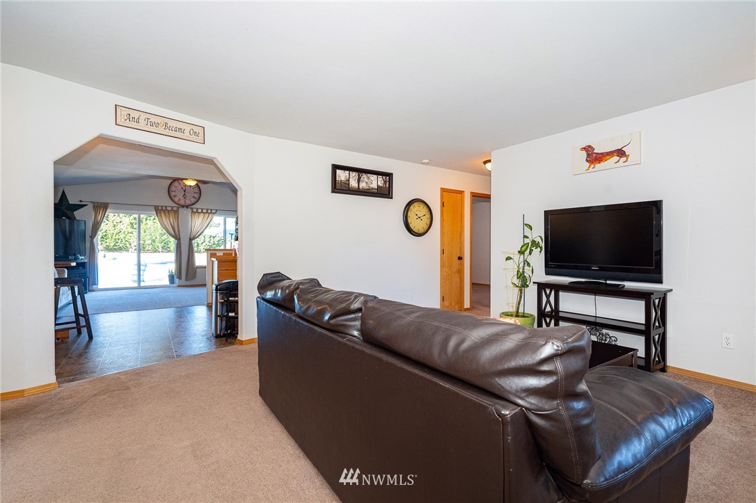 18025 Danby Drive Southwest Rochester, WA 98579 - Photo 8 of 40 Gallery Image 8