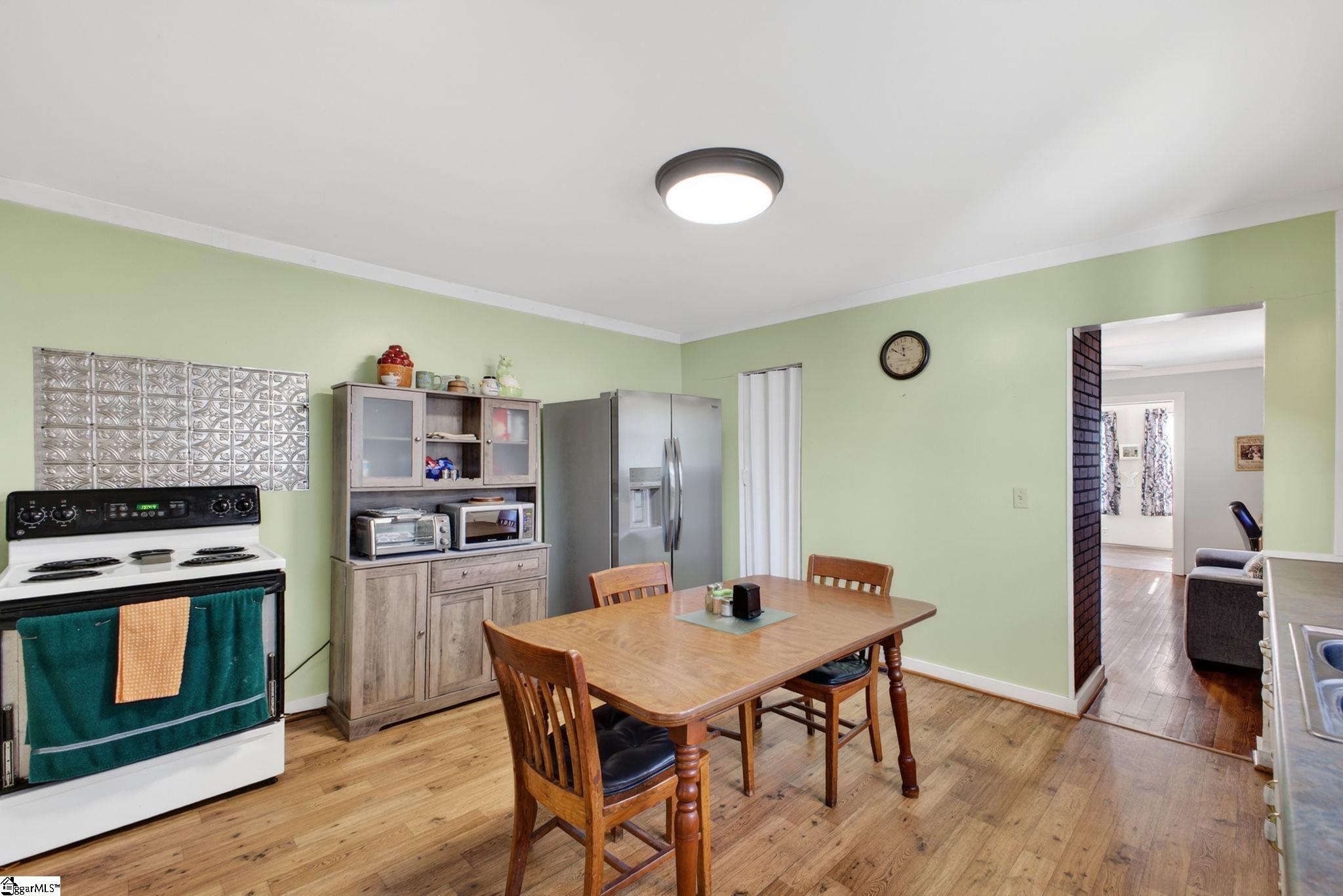 4 Caren Street Greenville, SC 29611 - Photo 12 of 36