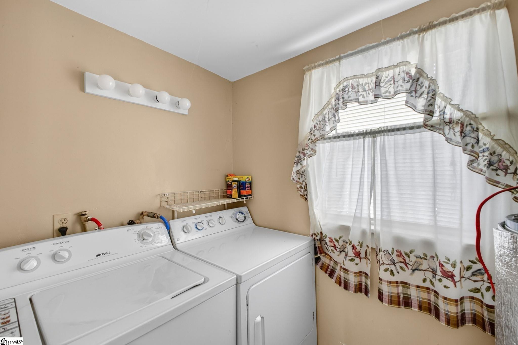 4 Caren Street Greenville, SC 29611 - Photo 16 of 36